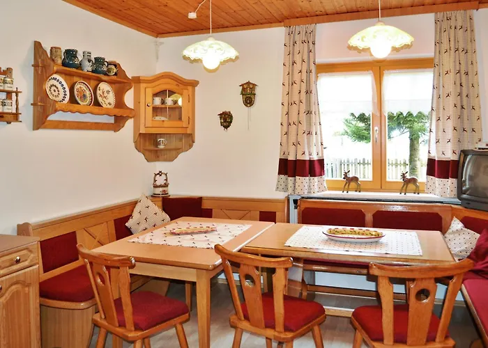 Charming House In Pruggern, Mountain View Сasa de vacaciones